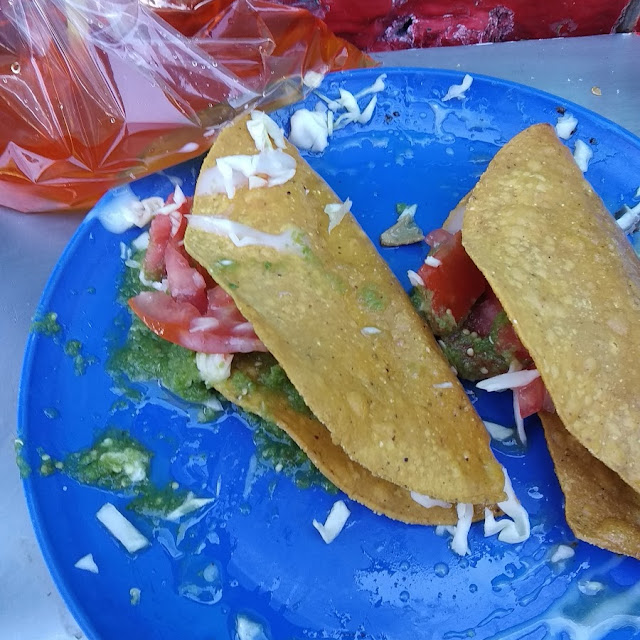 Quesadilla de Papa Flautas de Carne