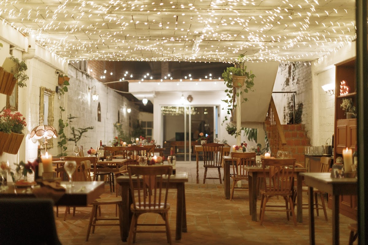 Flor de Nazareth - Flores•Pizza•Café