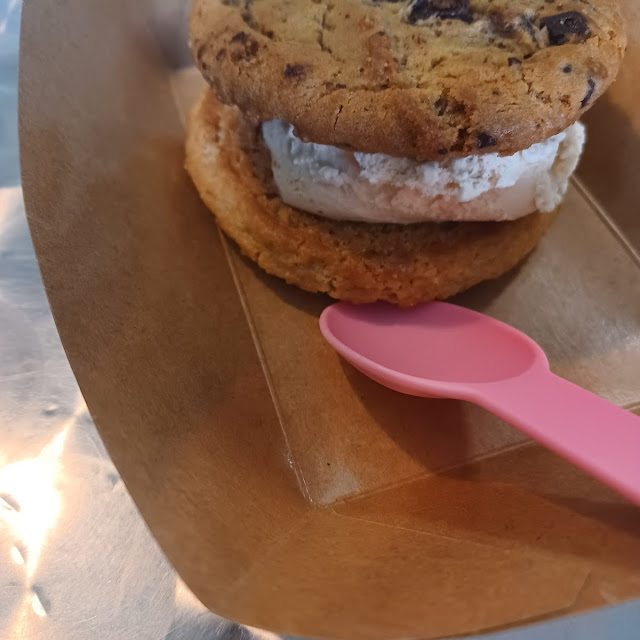 Ice Cream Sandwich