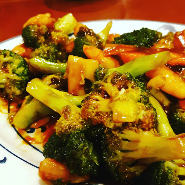 Shrimp and Broccooi