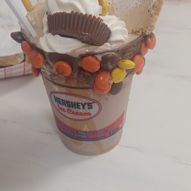 Large Sundae