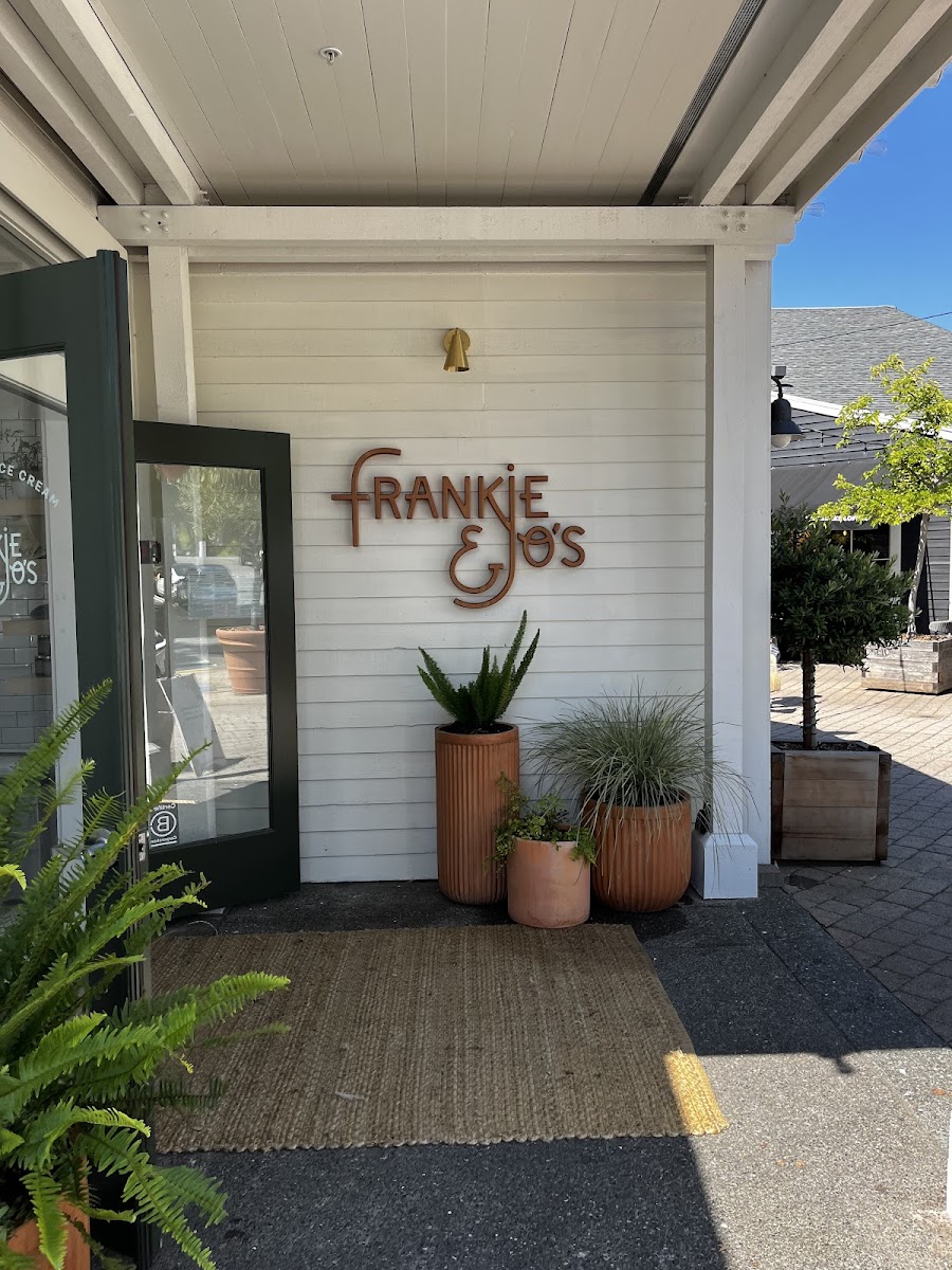 Frankie & Jo's Marin