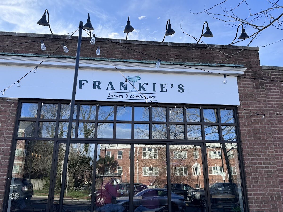 Frankie's Kitchen & Cocktail Bar