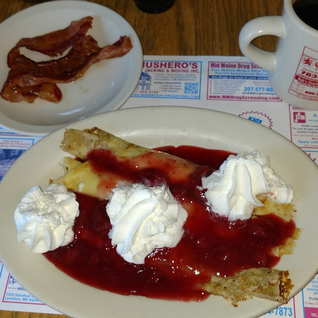 Strawberry Crêpes