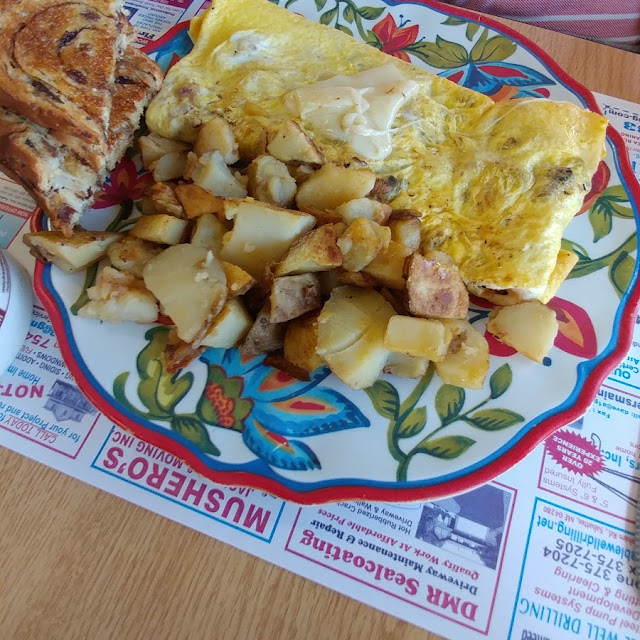 Omelet w Home Fries