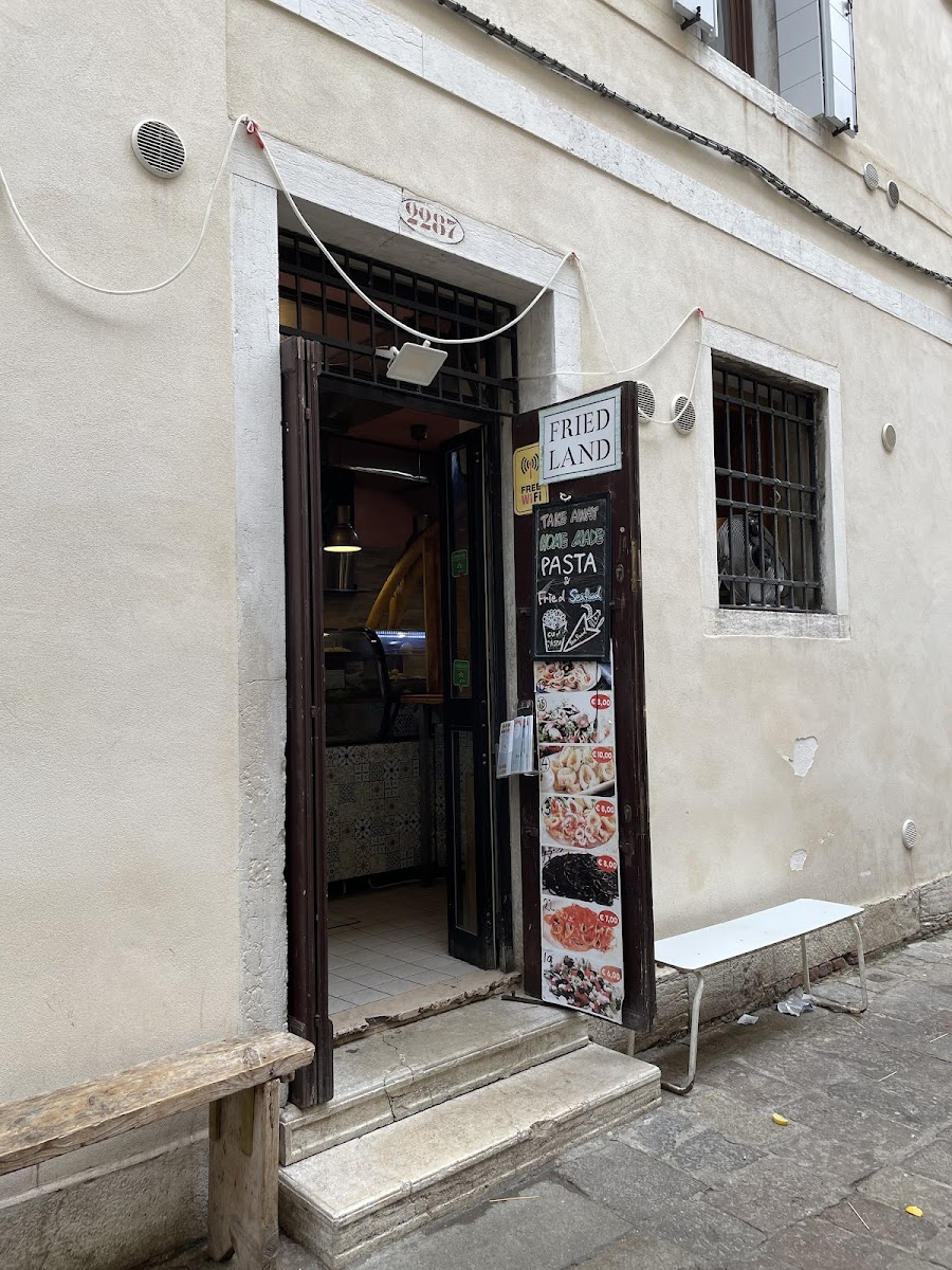 Fried Land/ fresh pasta to go