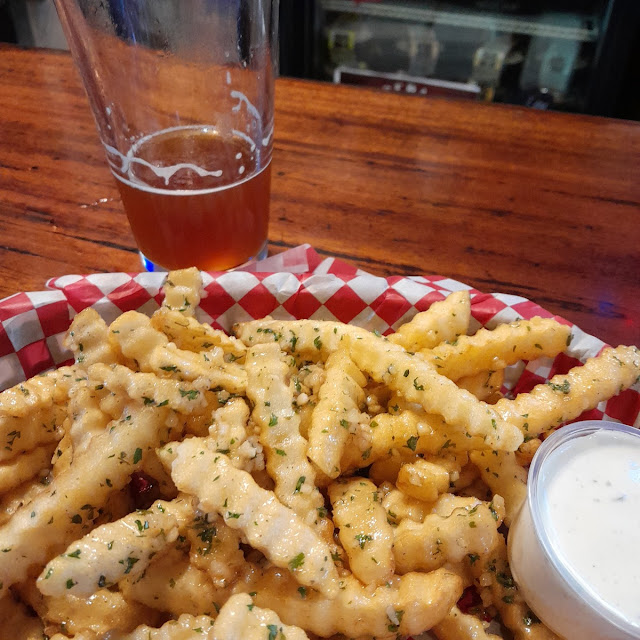 Garlic Fries and Mac N Jack