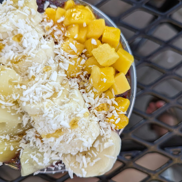 Tropical Açaí Bowl Smoothie