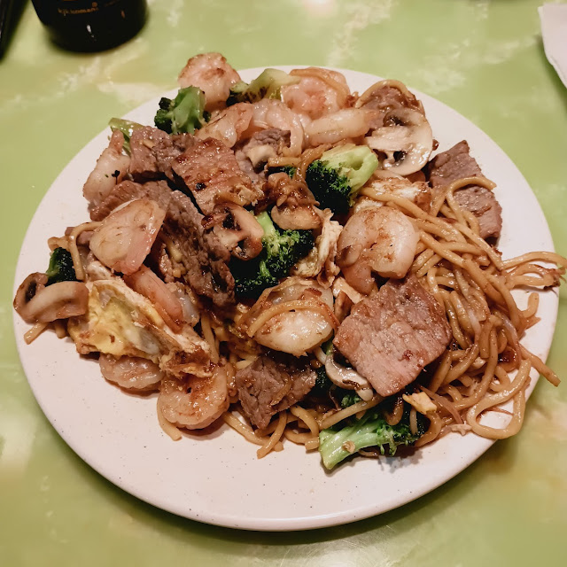L 15 Shrimp or Beef Chow Mein