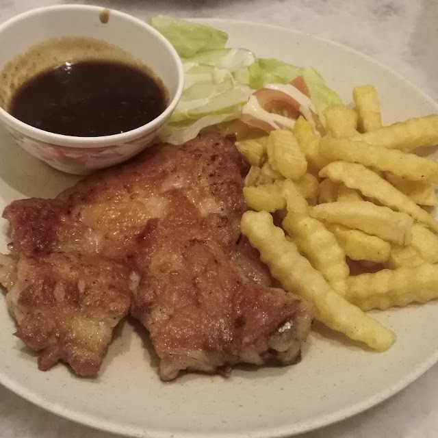 Fried Chicken with Black Pepper Sauce