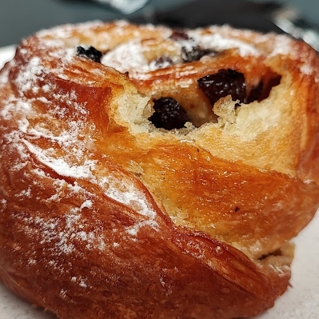 Pain Au Raisin