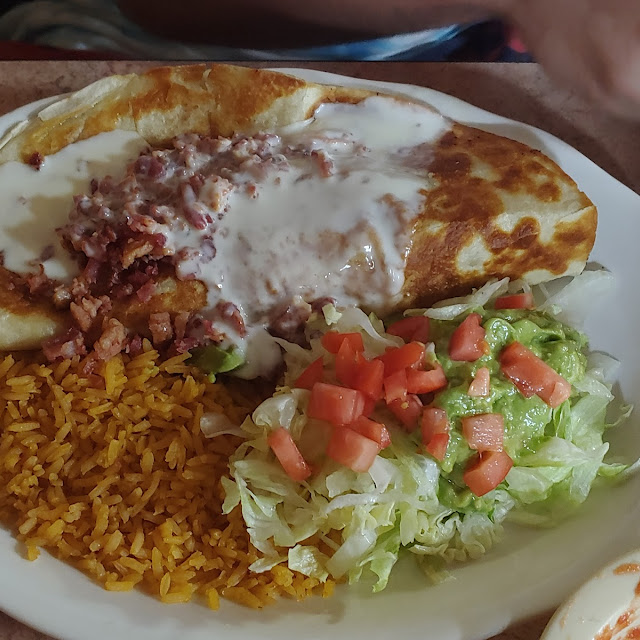 Quesadilla Mexicana with Taco Salad