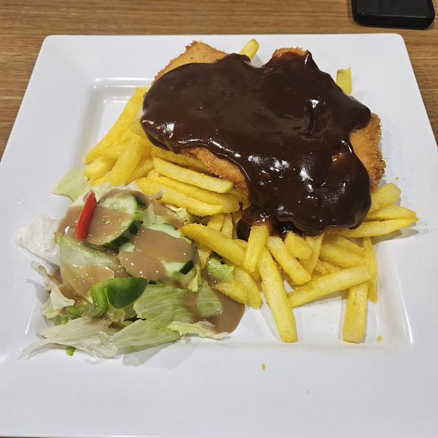 Schnitzel and Chips
