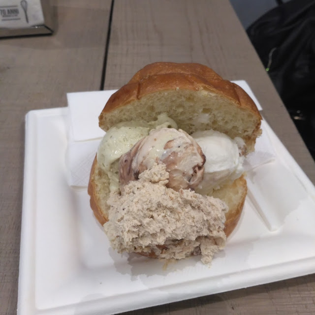 Brioche Siciliana Con Gelato Misto