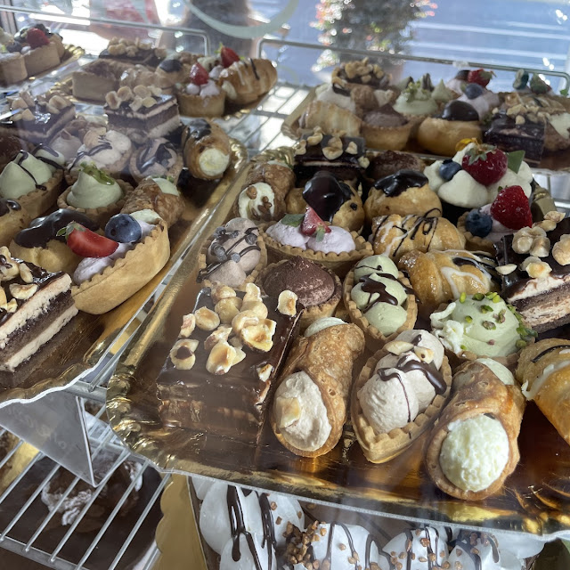 Pasticcini In Vassoio