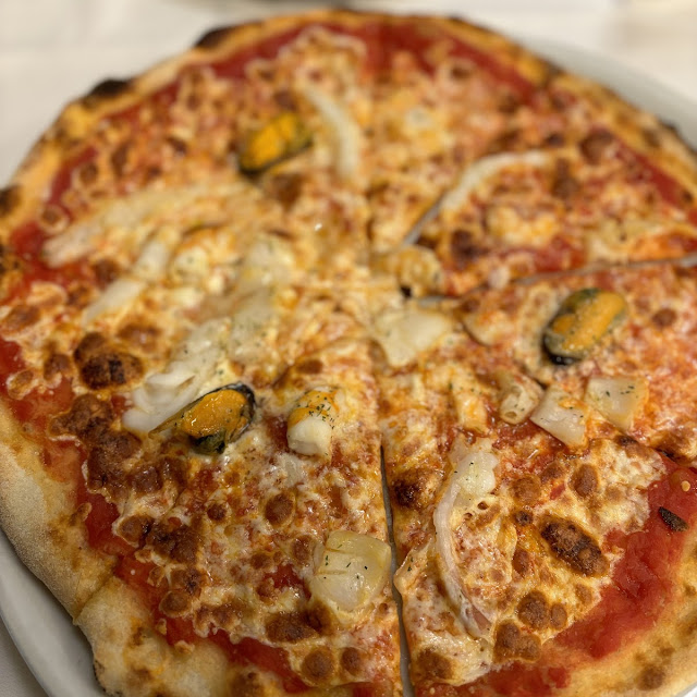 Sea Food Pizza