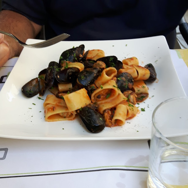 Camerata Con Cozze Prezzemolo E Pomodoro