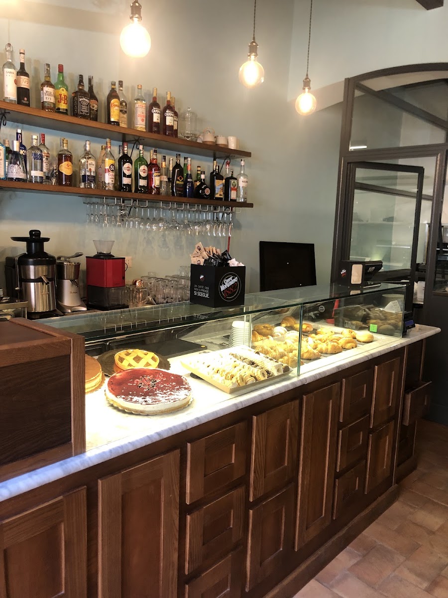 Giani's Bistrot