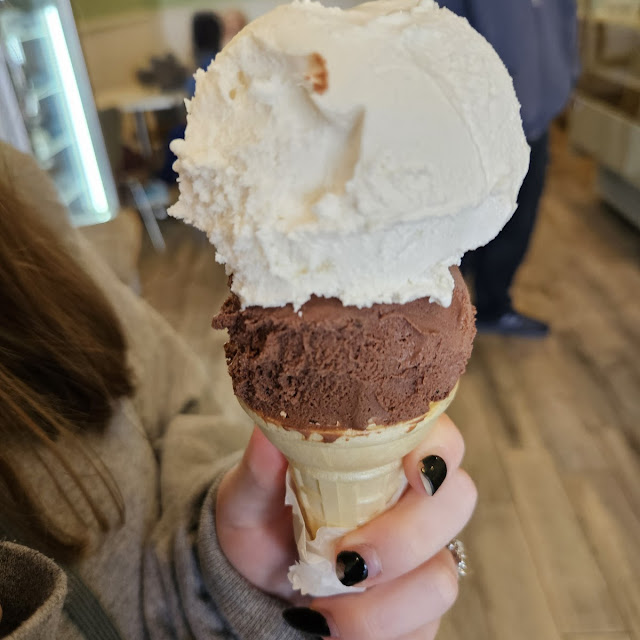 Chocolate Gelato &Vanilla Bean Gelato