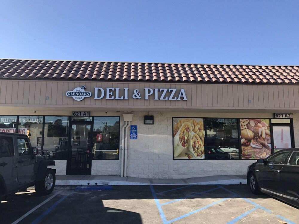 Glenoaks Deli & Pizza