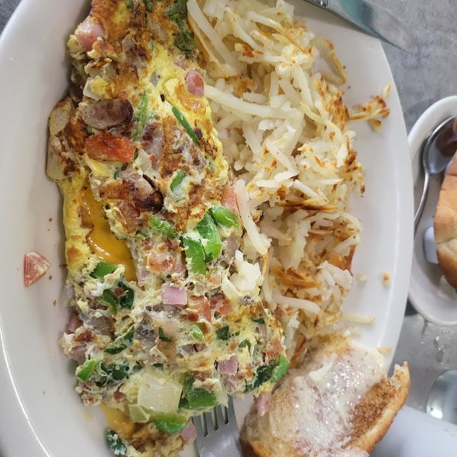 Chili Cheese & Onion Omelet