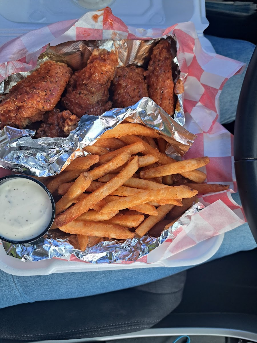 Good Brothas Bar & Grill