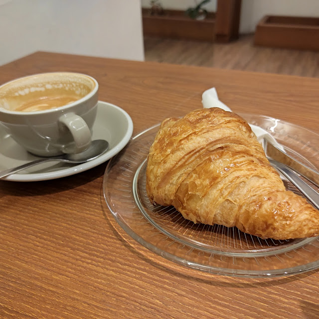 Capuccino N Croissant