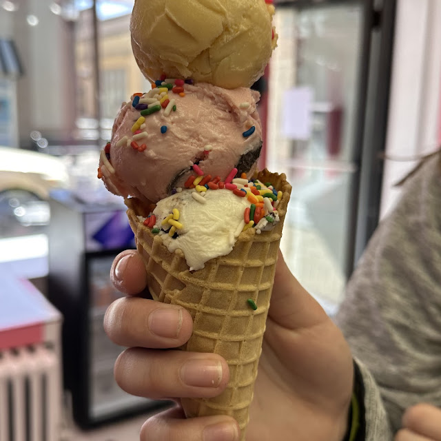 2 Scoops