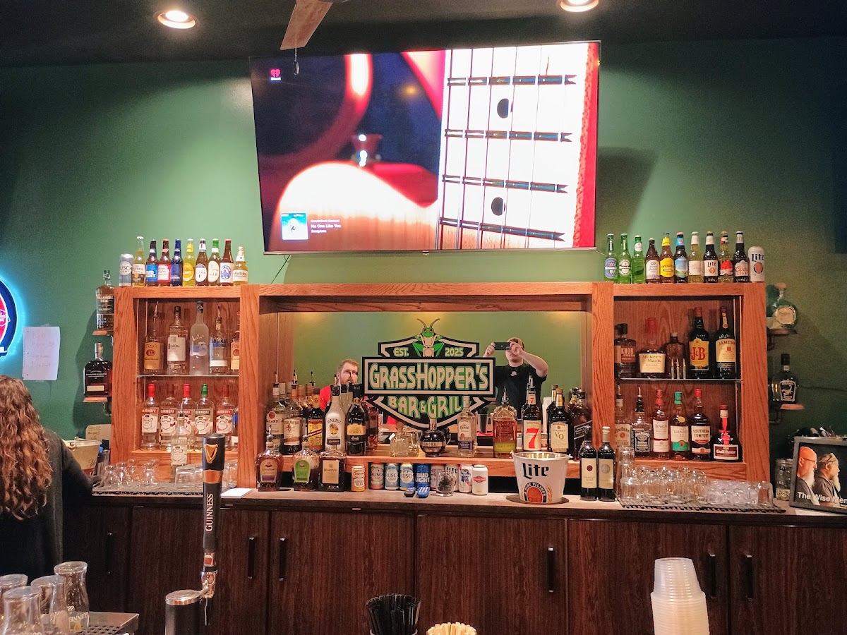 Grasshoppers Bar and Grill