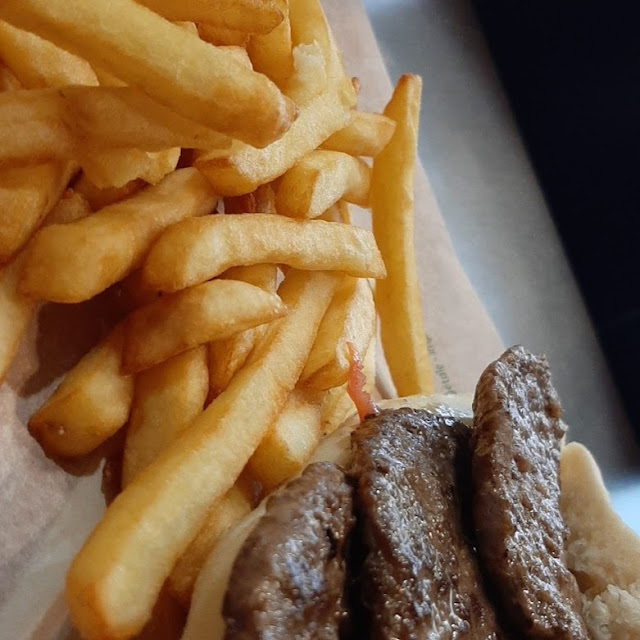 Steak Hache - Steak Kebab with Fries