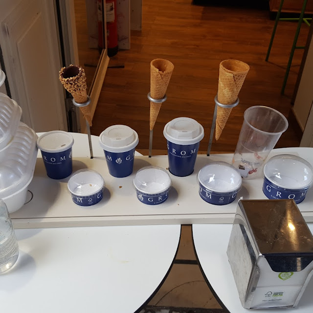 Différents Contenants Pour les Bonnes Glaces