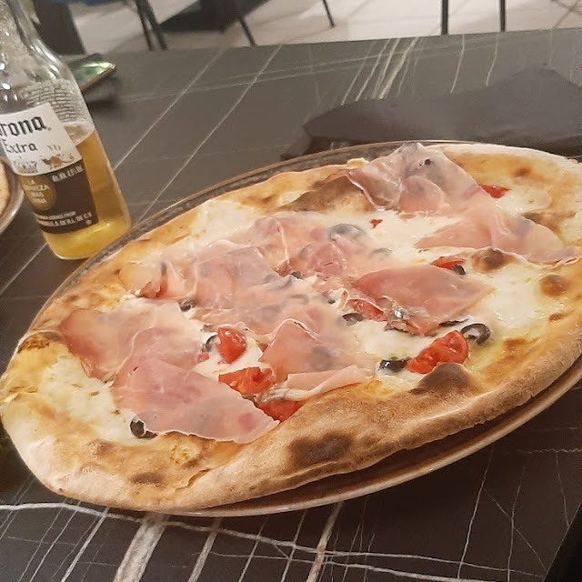 Pizza Al Prosciutto Crudo