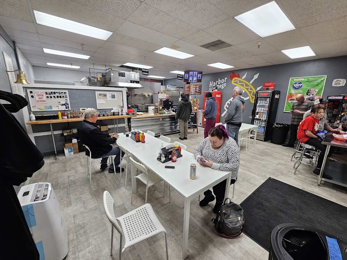 Harbor Haute Dogs
