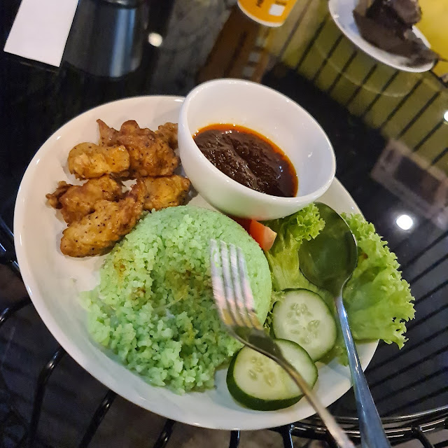 Nasi Lemak Pandan Ayam