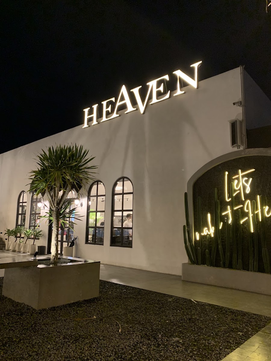 Heaven Cafe Gragalan