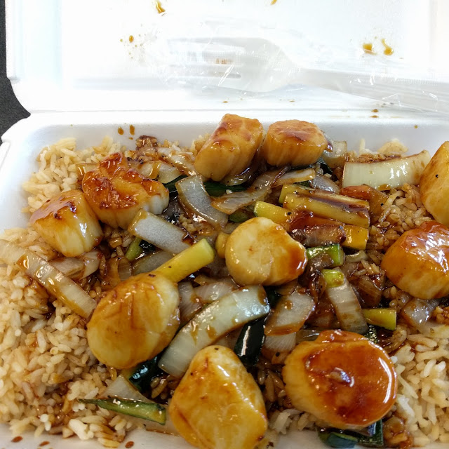 Hibachi Scallops with Zucchini and Onions
