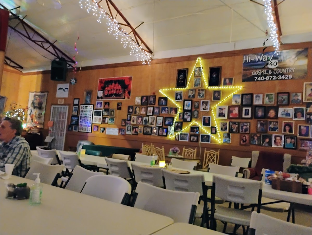 Highway 40 Karaoke Barn