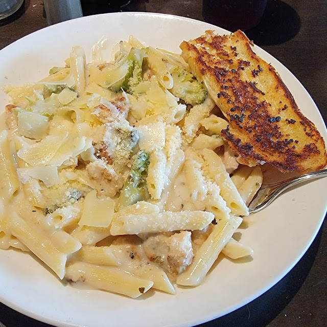 Chicken and Broccoli Alfredo