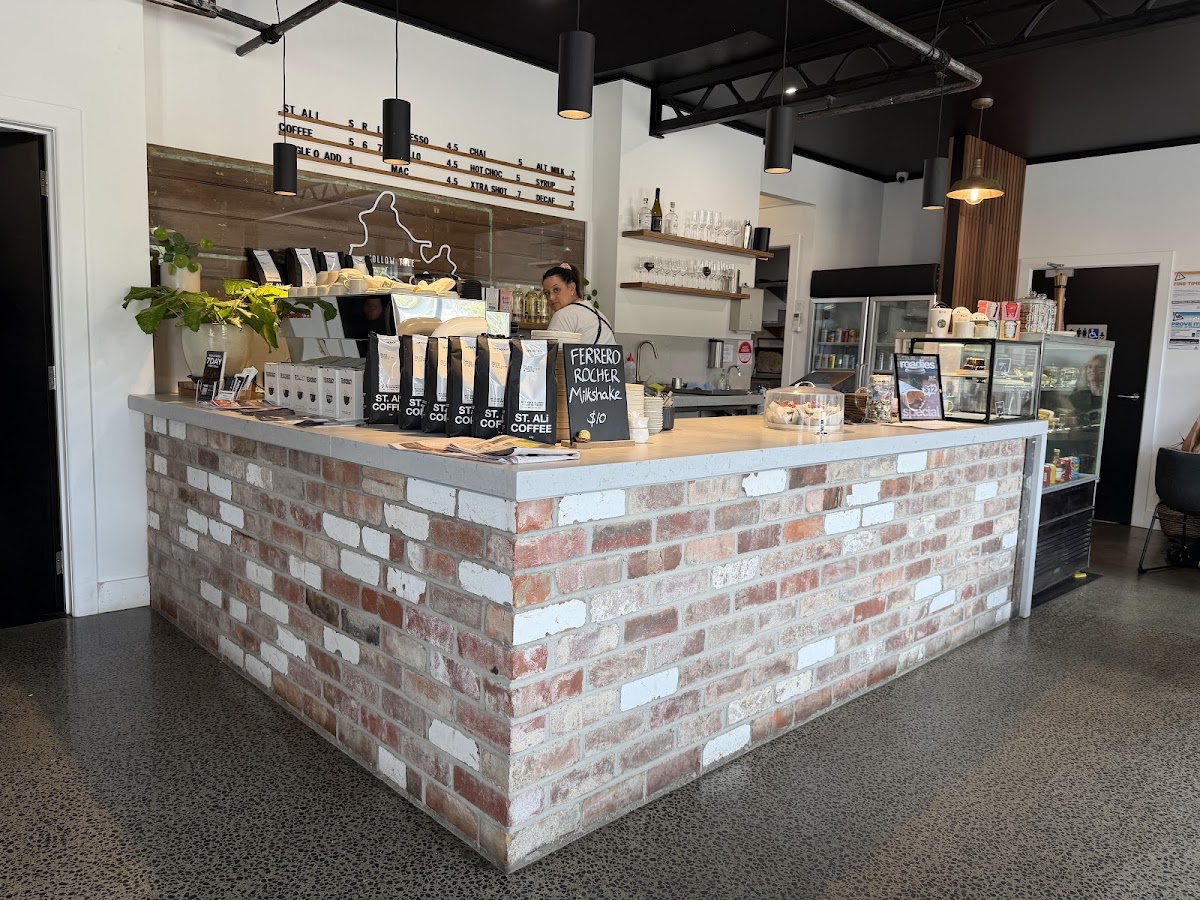 Hollow Tree Cafe
