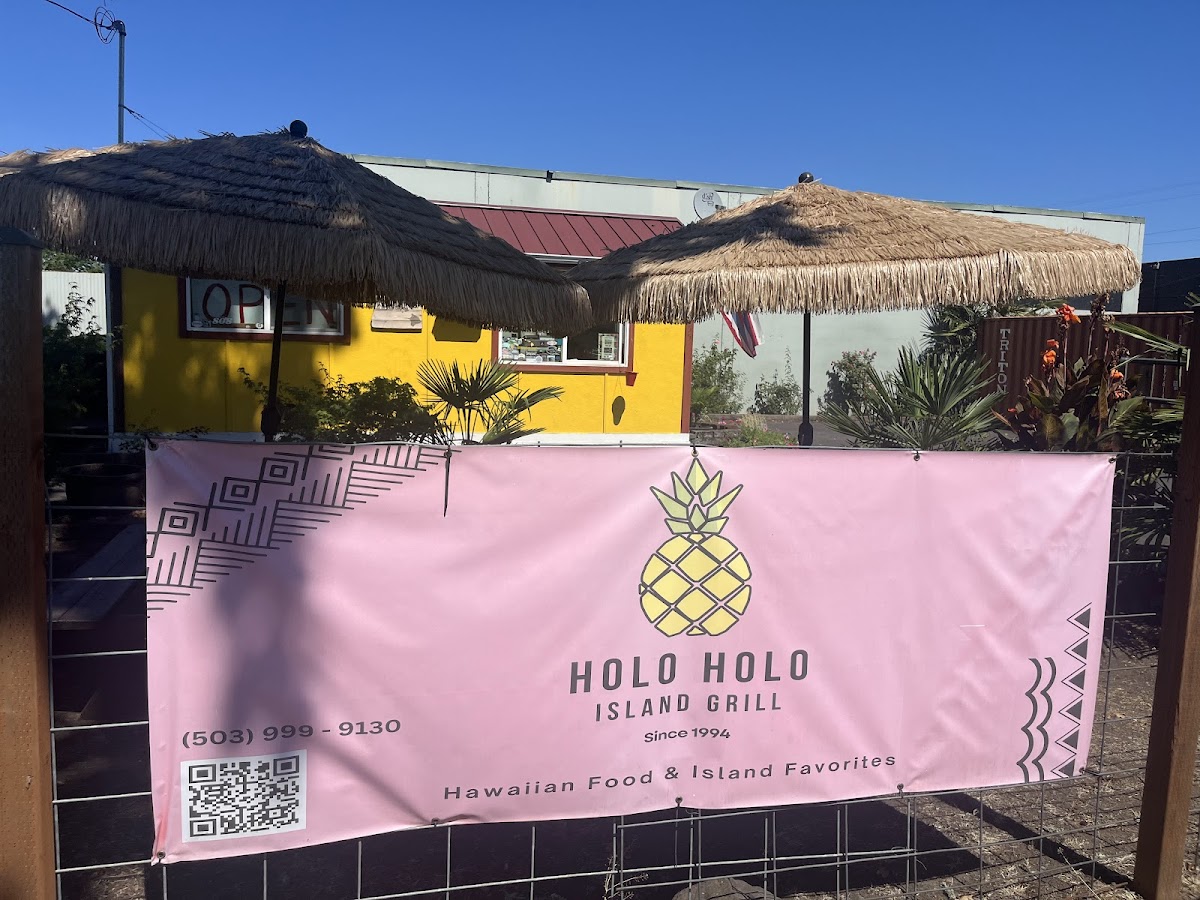 Holoholo Island Grill