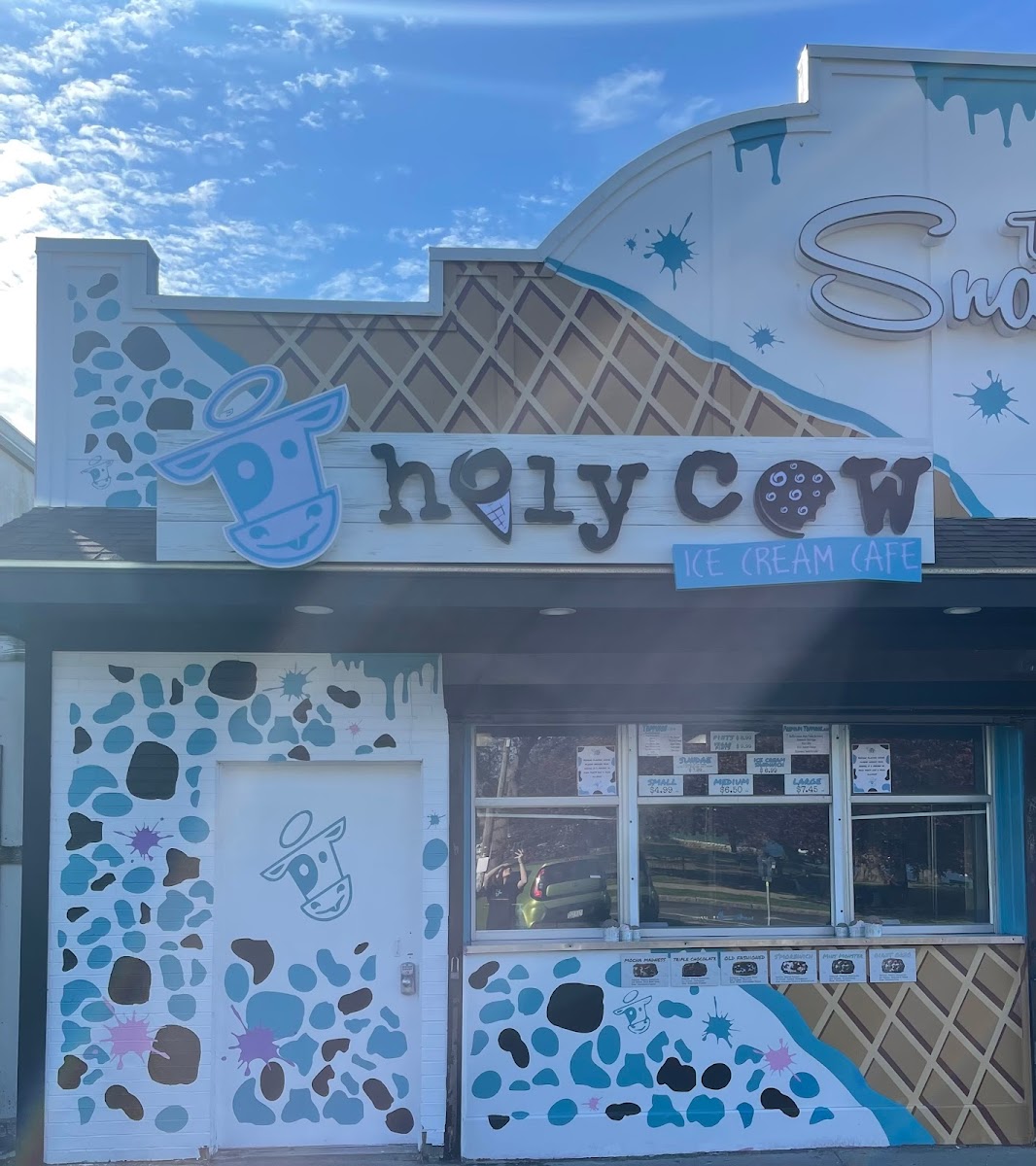 Holy Cow Ice Cream Cafe - Salem