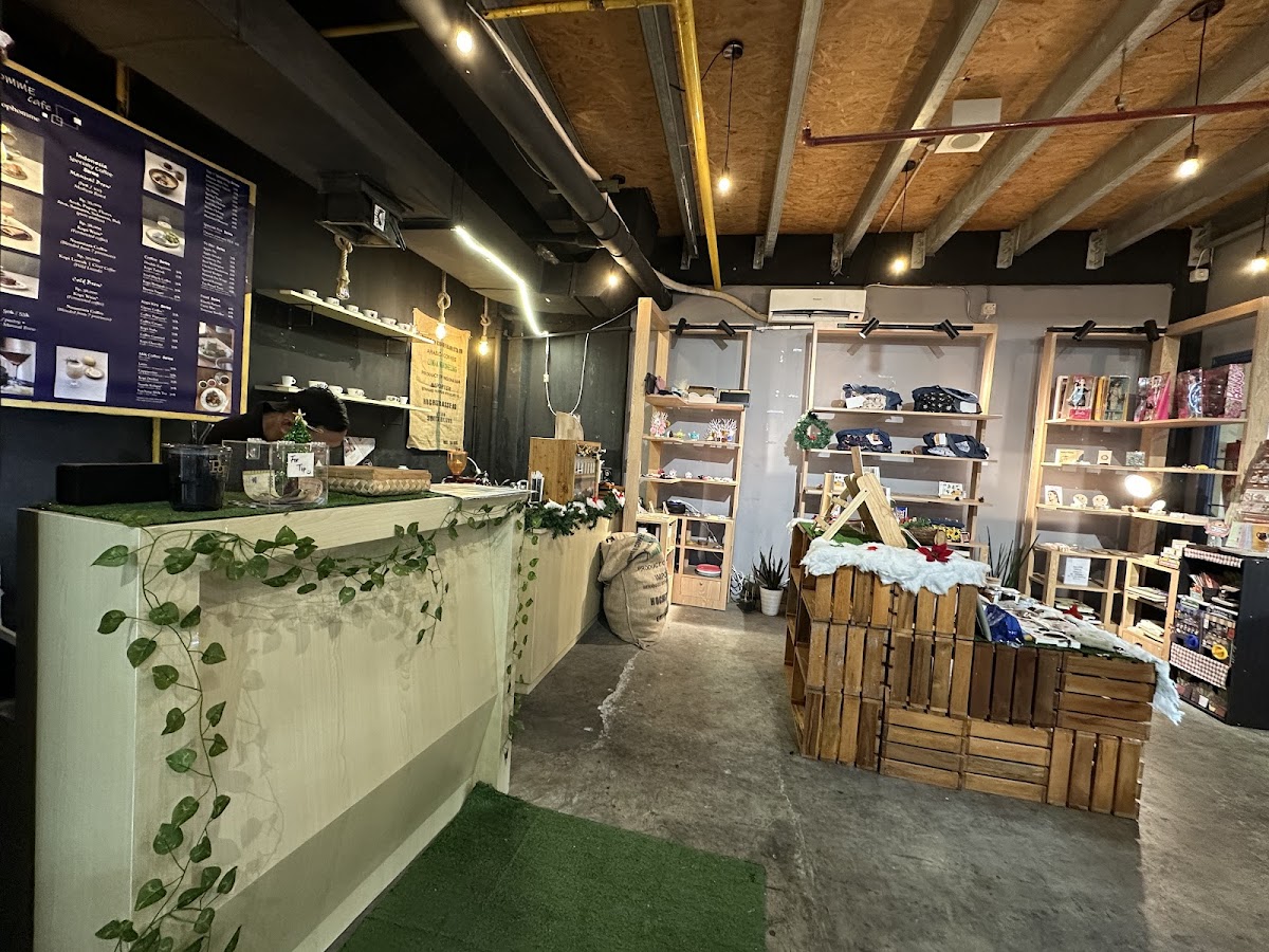 Homme Cafe