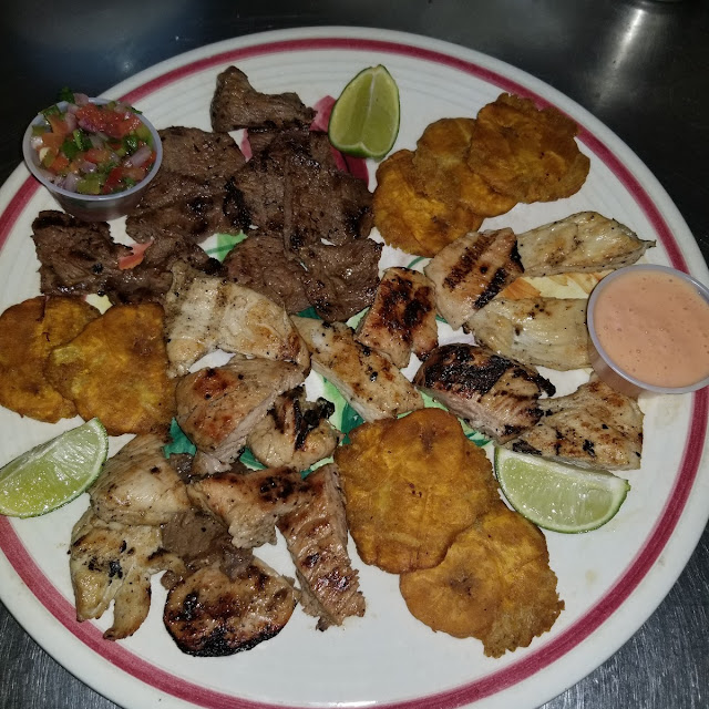 Picadera Carne Asada Con Tostones