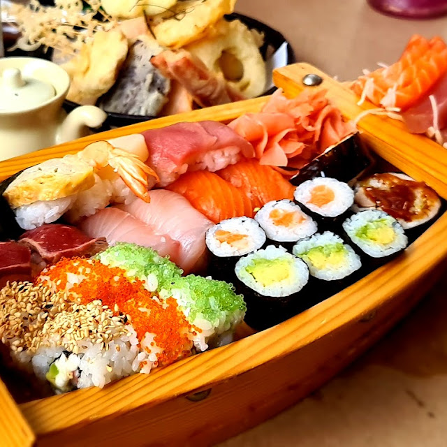 Sushi Boat