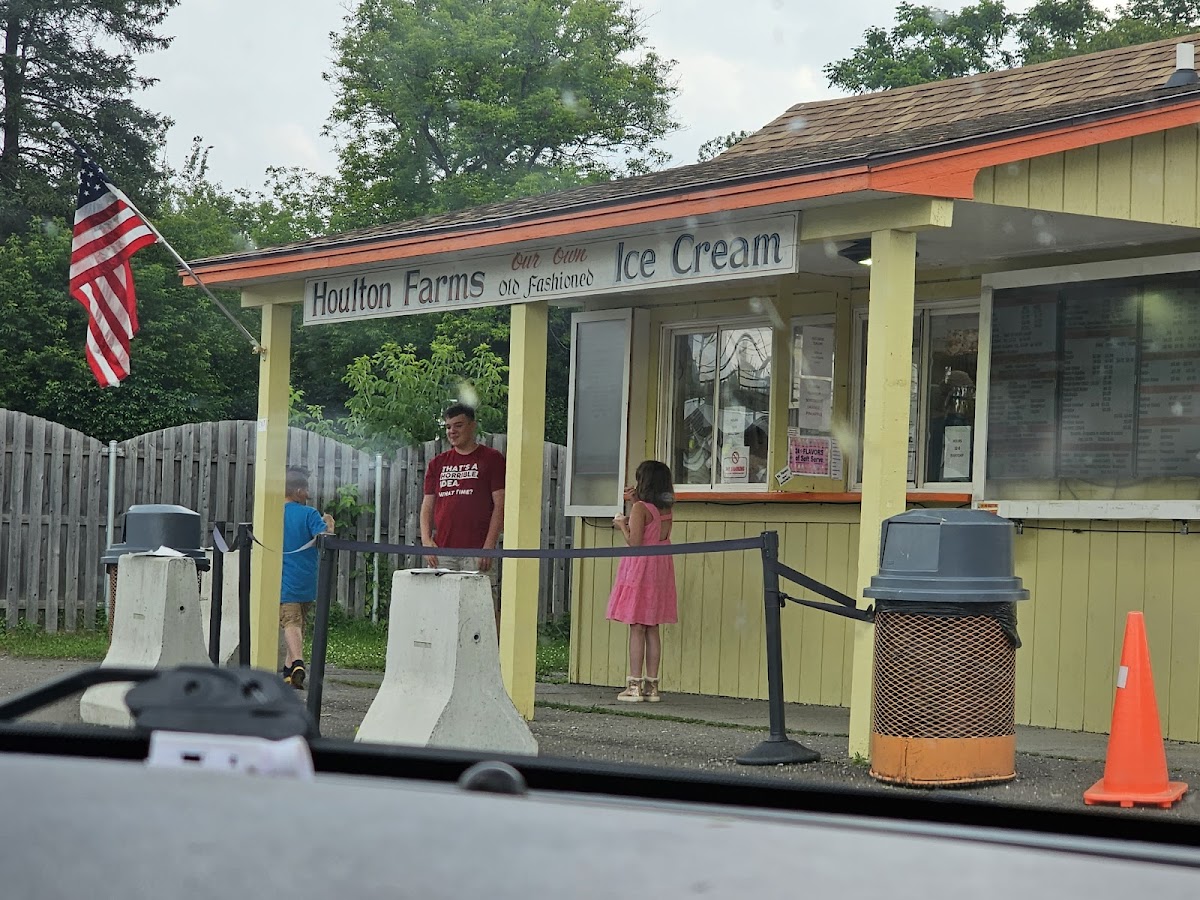 Houlton Farms Dairy Bar