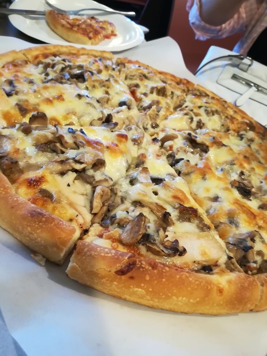 House of Pizza