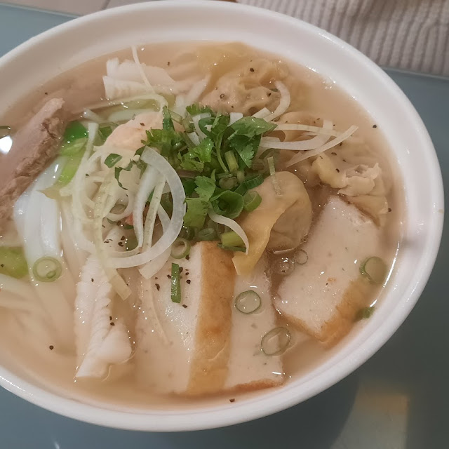 Pork Hock Spaghetti Noodle - Bánh Canh Giò Heo