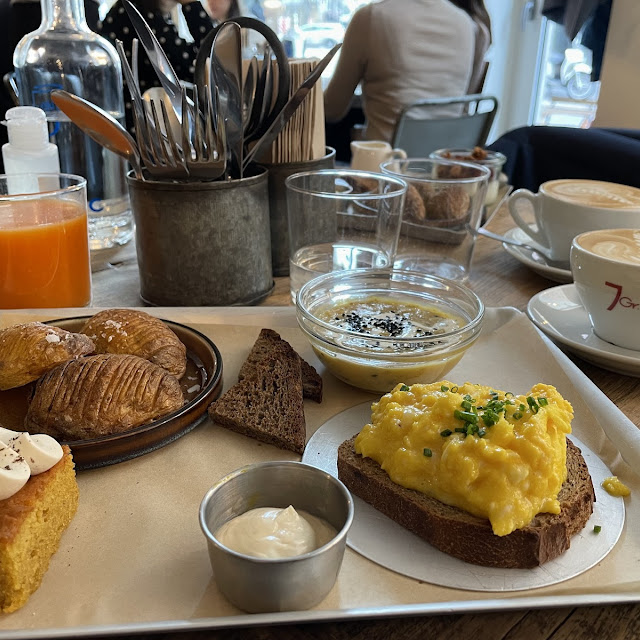 Brunch Classico Con Uova Strapazzate