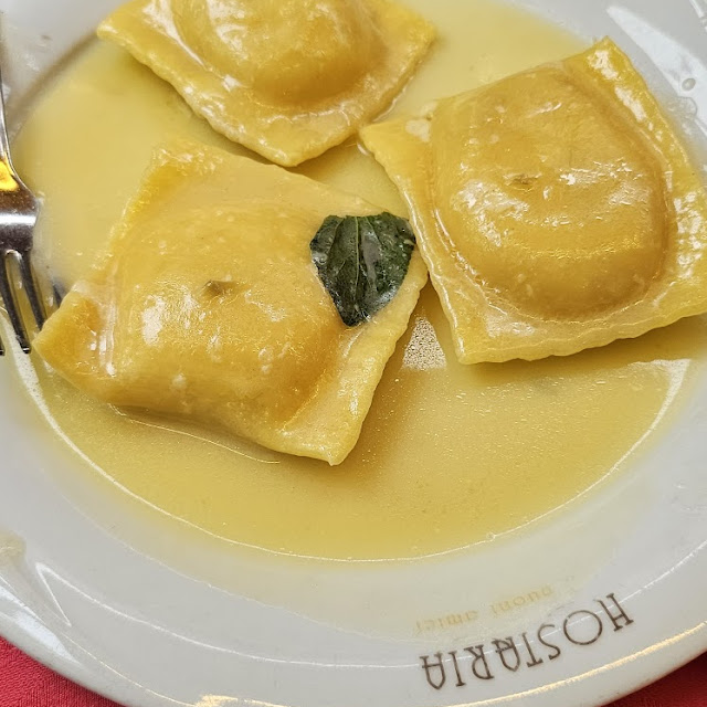 Ravioli Al Pomodoro