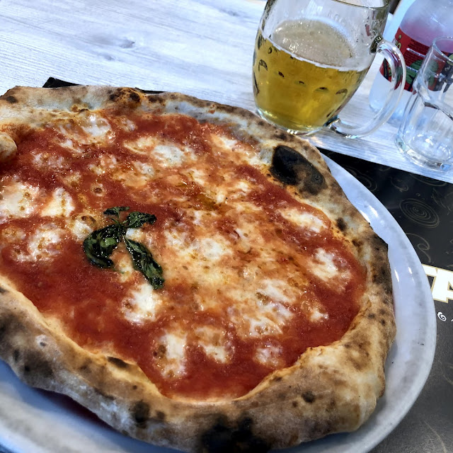 Pizza Margherita E Funghj